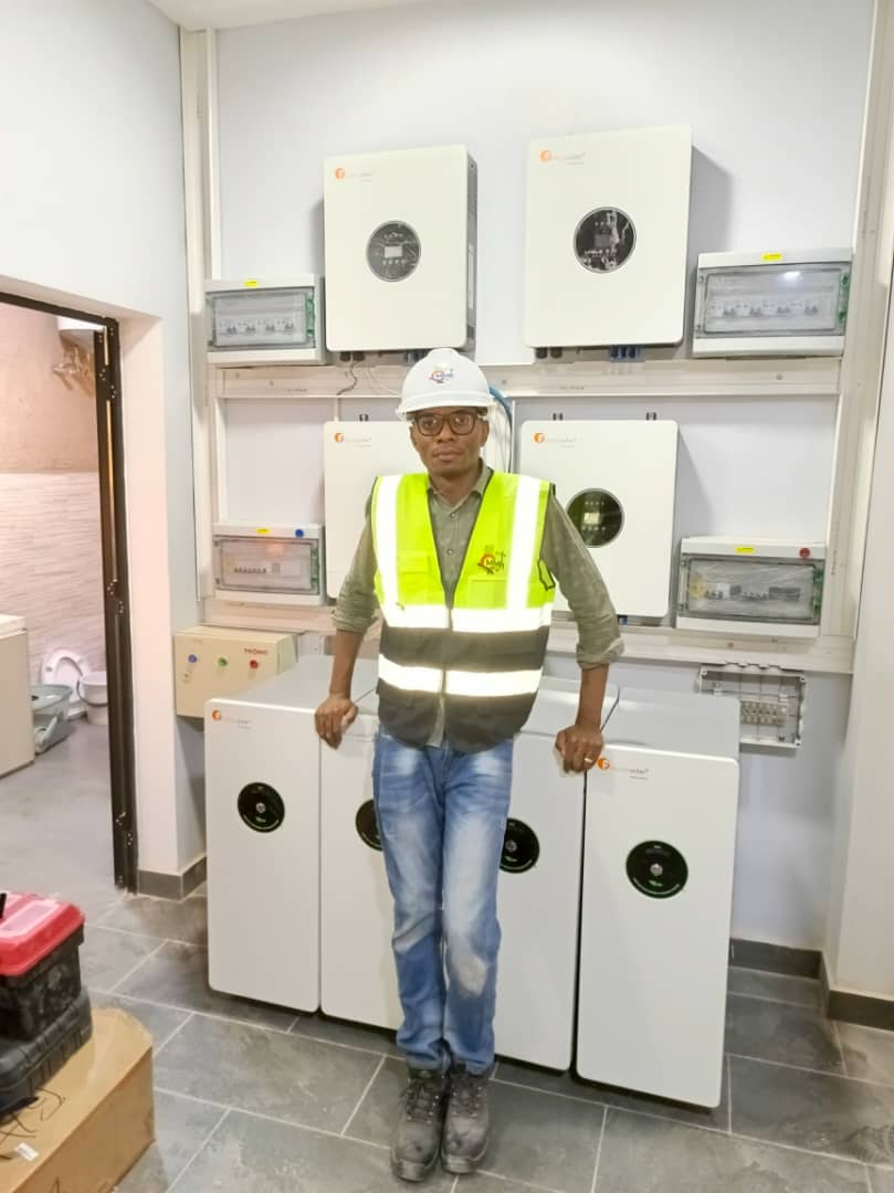 Enabel, Lubumbashi — Intervenant devant l’ensemble des équipements